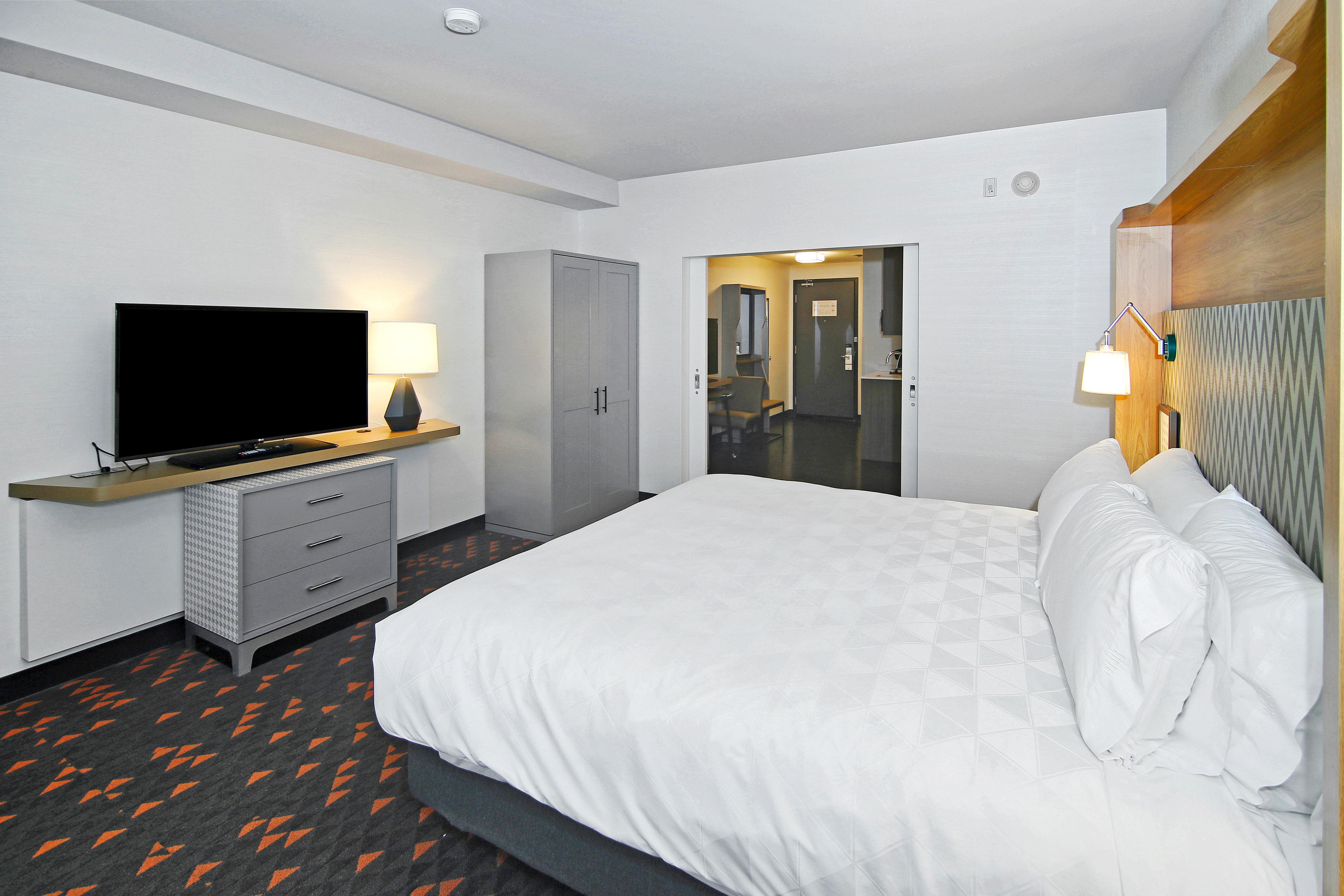 Holiday Inn Hotel & Suites - Calgary Airport North By Ihg Exterior photo