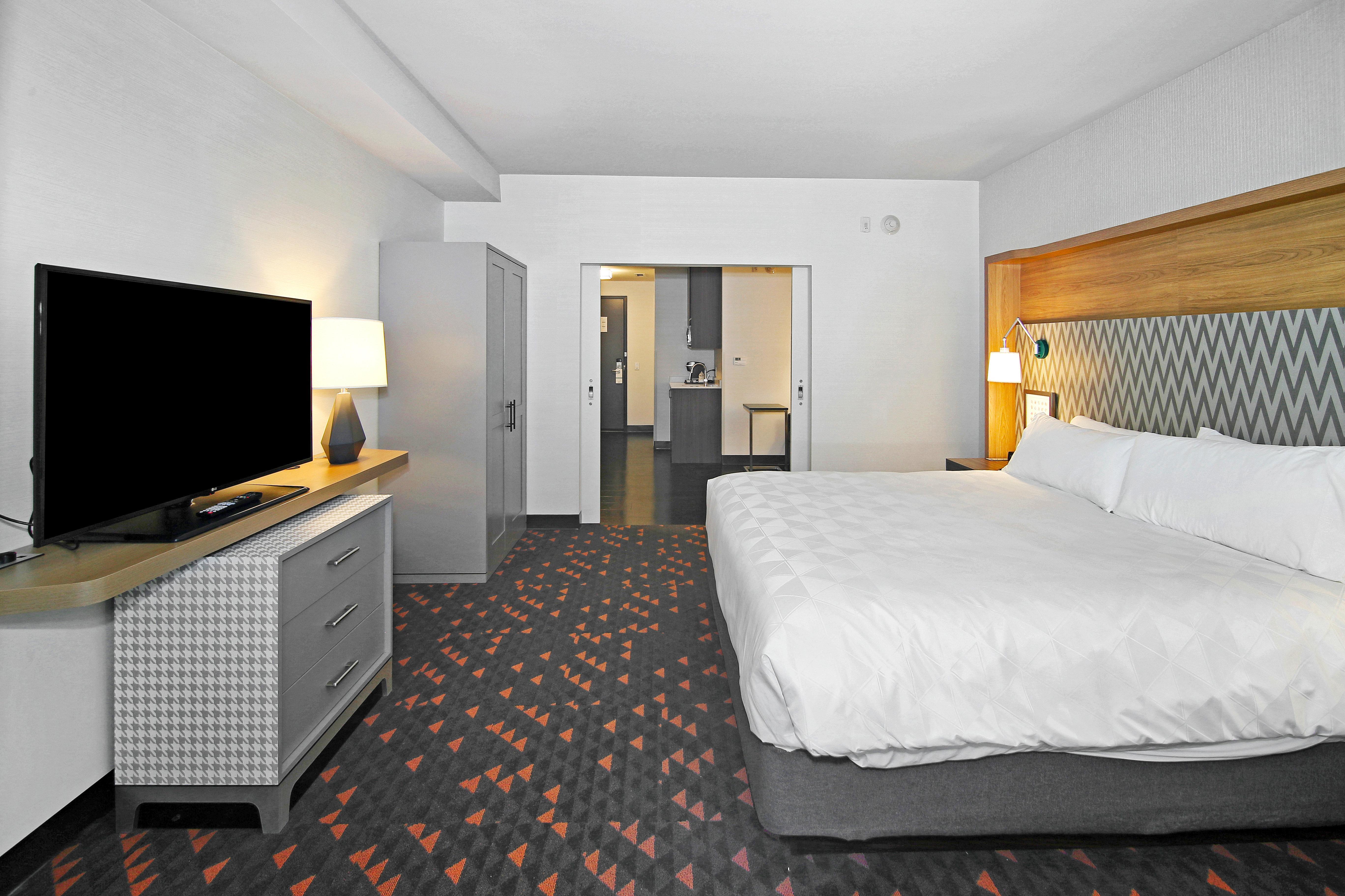 Holiday Inn Hotel & Suites - Calgary Airport North By Ihg Exterior photo
