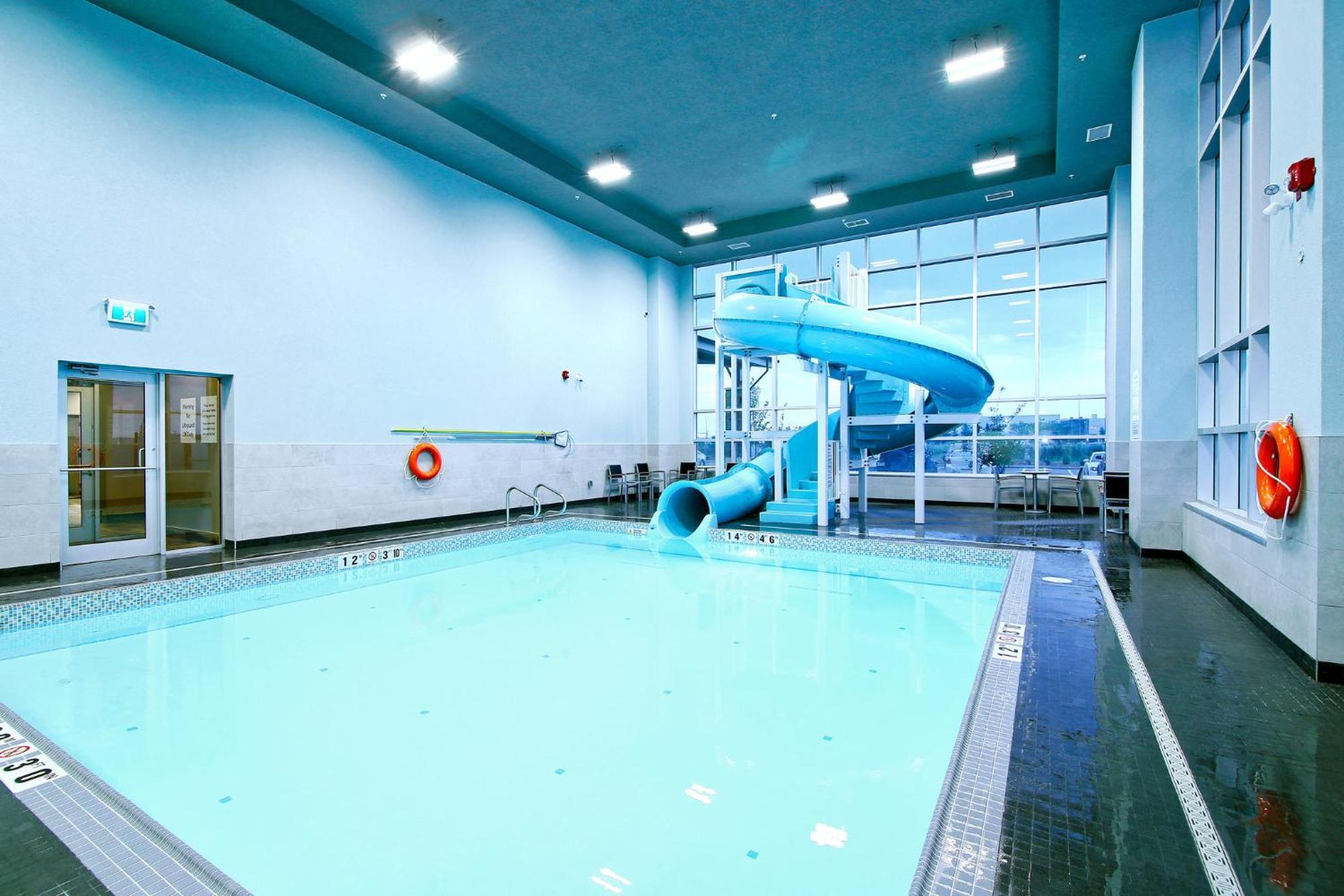 Holiday Inn Hotel & Suites - Calgary Airport North By Ihg Exterior photo
