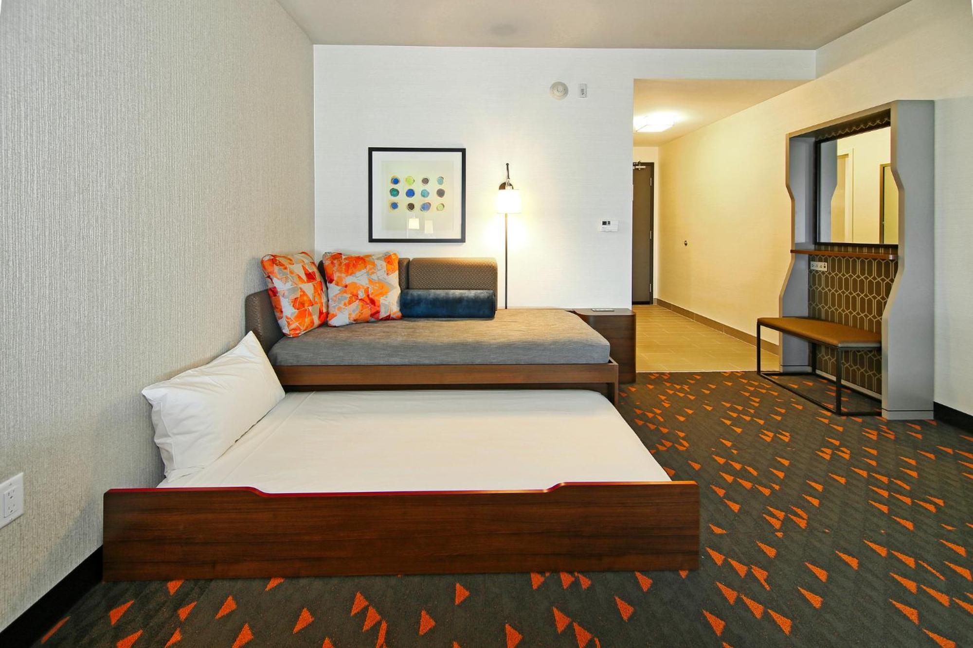 Holiday Inn Hotel & Suites - Calgary Airport North By Ihg Exterior photo
