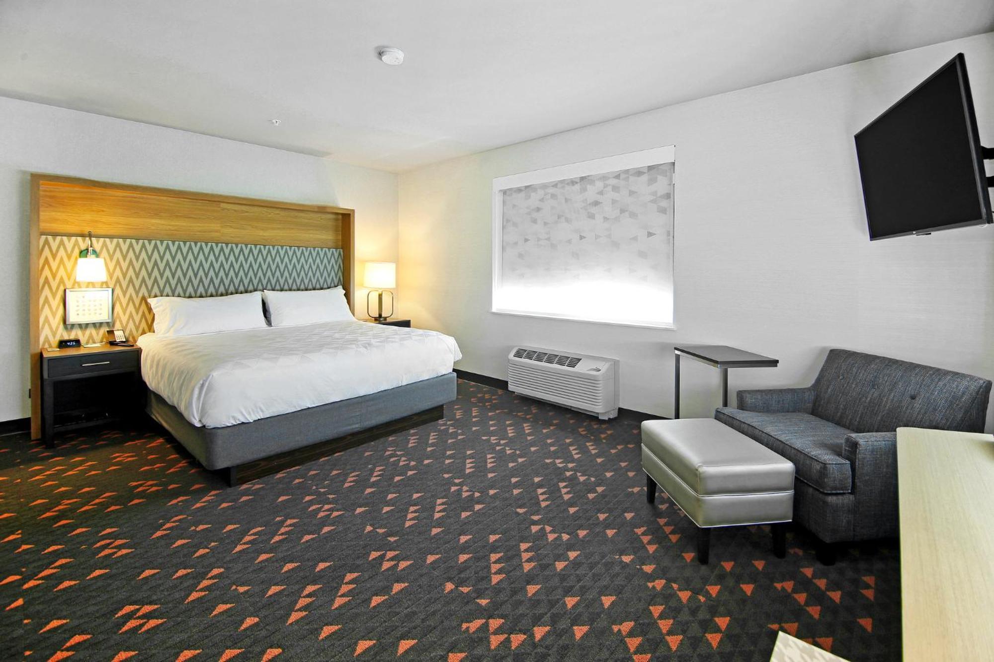 Holiday Inn Hotel & Suites - Calgary Airport North By Ihg Exterior photo