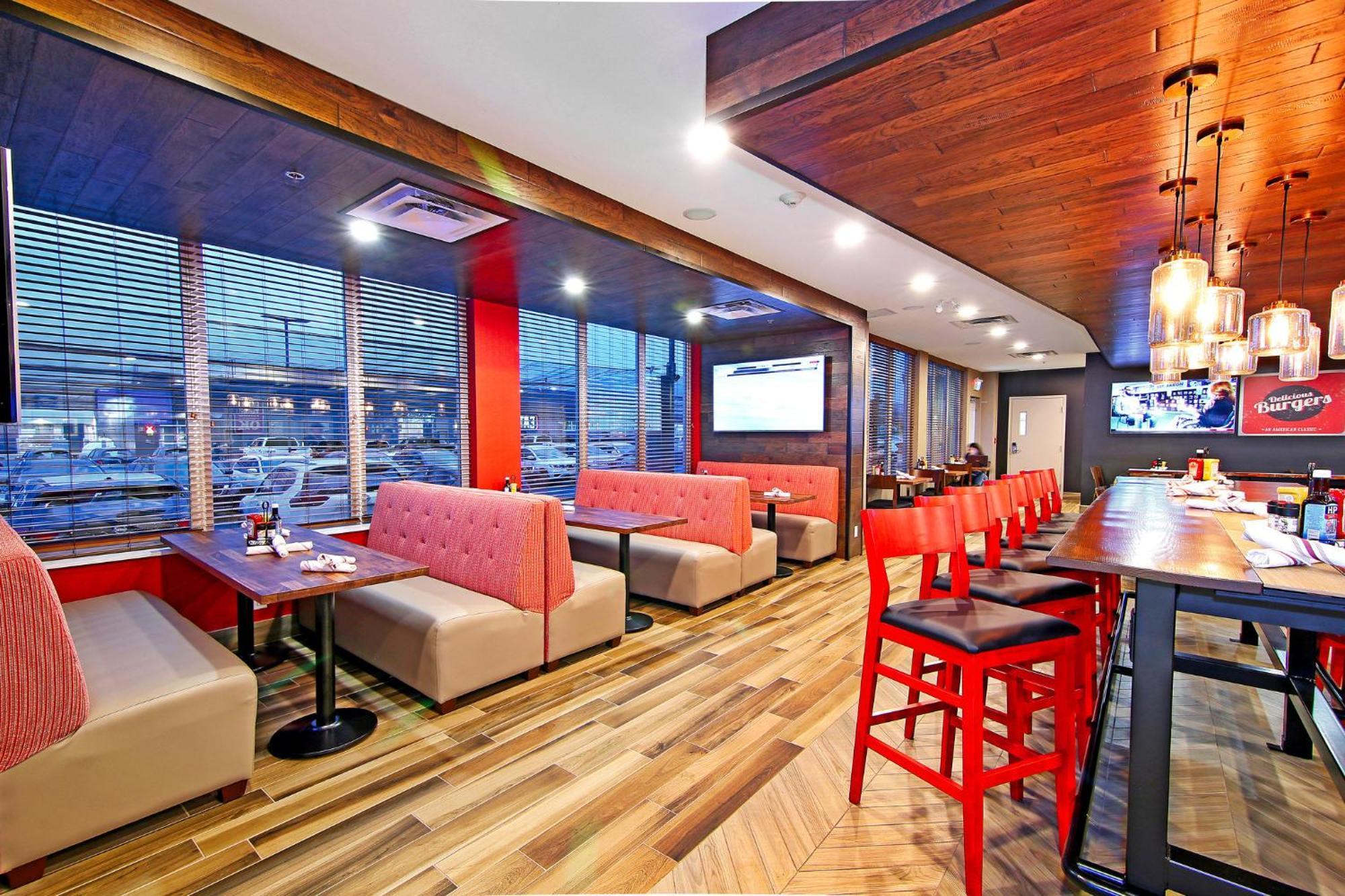 Holiday Inn Hotel & Suites - Calgary Airport North By Ihg Exterior photo